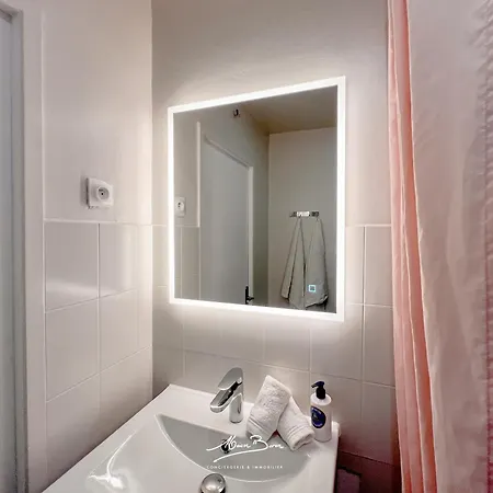 Apartment Lumineux 4 Couchages Avec Terrasse A 500m De La Plage, Parking Gratuit