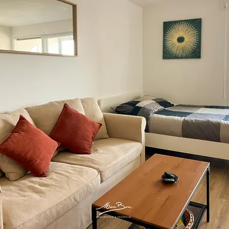 Lumineux 4 Couchages Avec Terrasse A 500m De La Plage, Parking Gratuit Appartement *